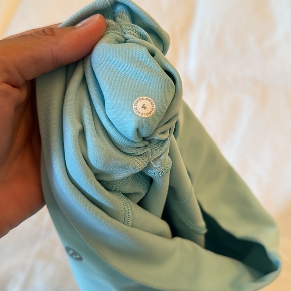 Lululemon Align Cropped Legging Size 4 - Picture 4 of 4